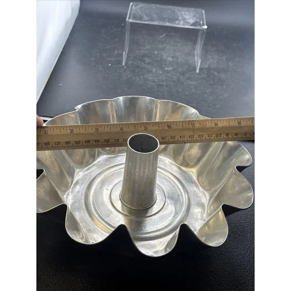 Vintage Le Nard Aluminum Bundt Cake Pan Fluted Tube Mold Made In USA Scalloped